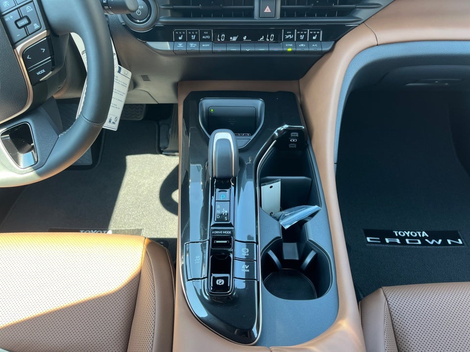 2026 Toyota Toyota Crown Signia Limited