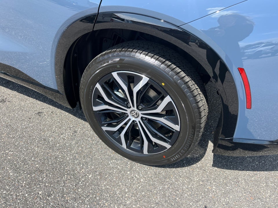 2026 Toyota Crown Signia XLE