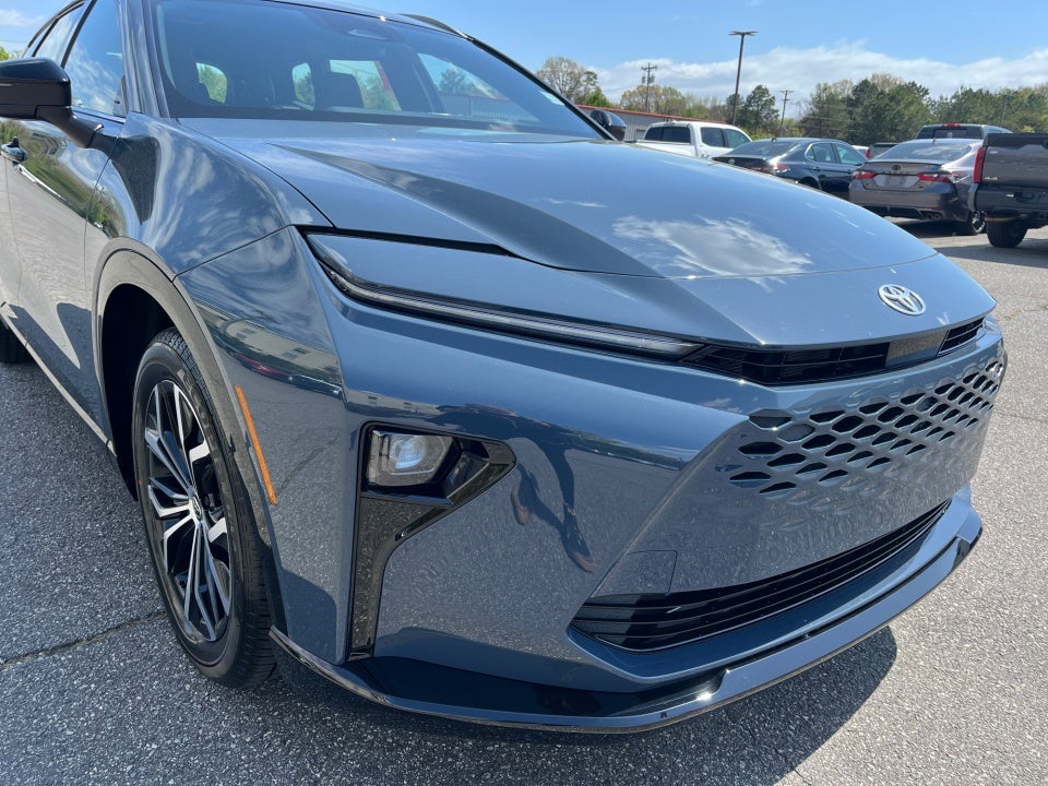 2026 Toyota Crown Signia XLE