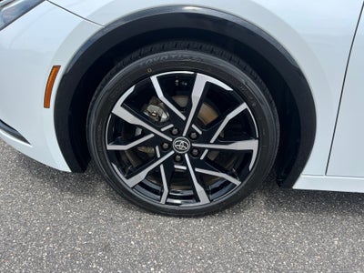 2025 Toyota Prius Plug-in Hybrid XSE