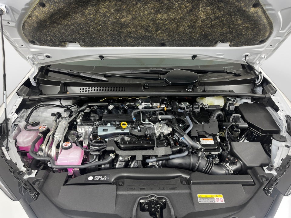 2026 Toyota Prius Plug-in Hybrid SE
