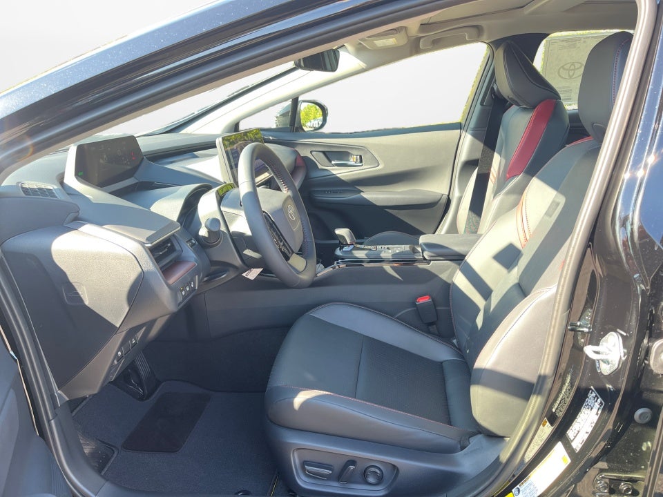 2027 Toyota Prius Plug-in Hybrid XSE