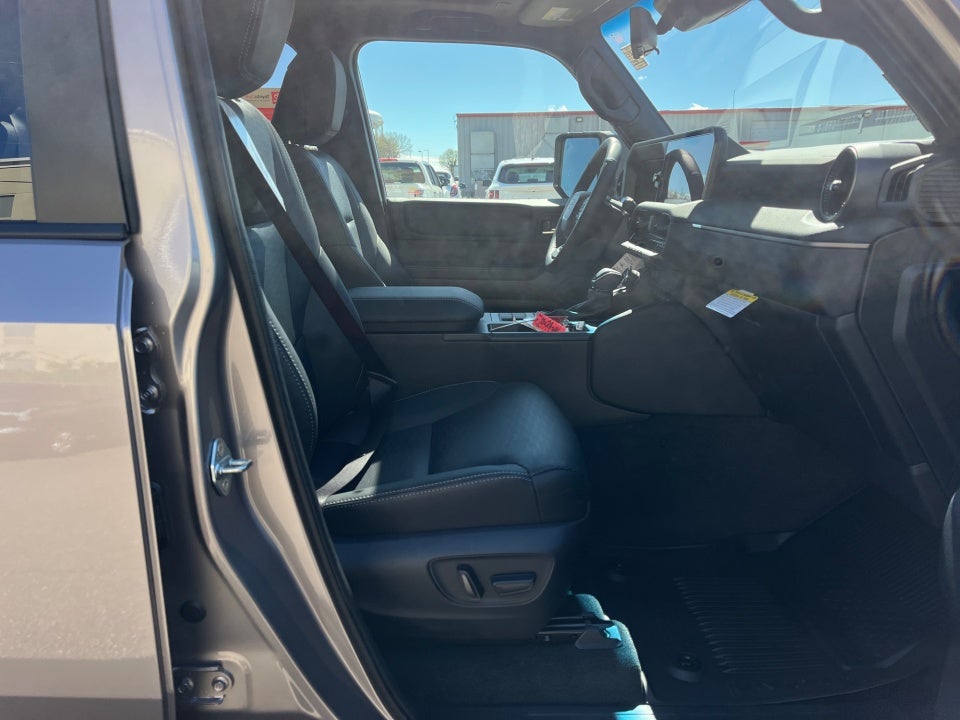 2026 Toyota Land Cruiser 4WD (Natl)