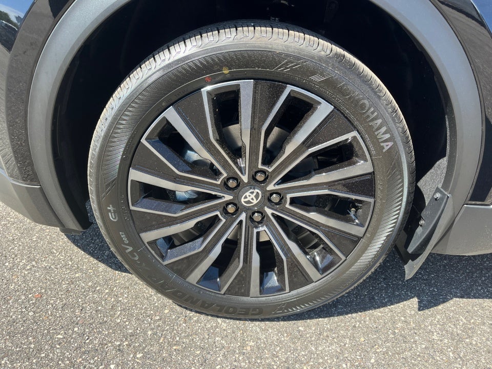 2026 Toyota C-HR XSE