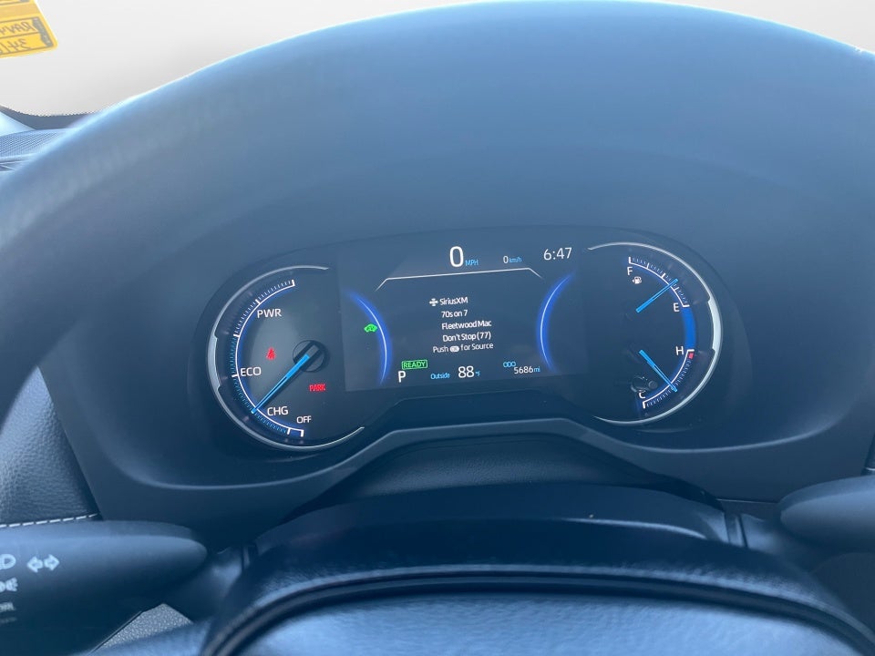 2025 Toyota RAV4 HYBRID LE