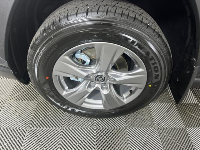 2025 Toyota RAV4 HYBRID LE