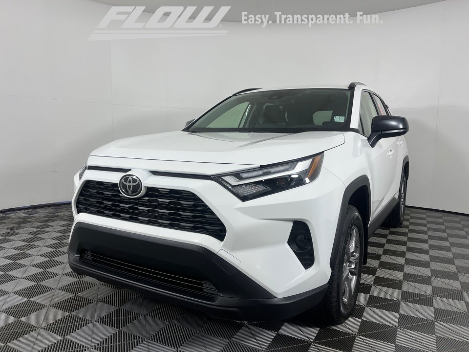 2025 Toyota RAV4 HYBRID LE