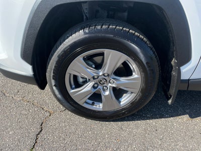 2025 Toyota RAV4 HYBRID LE