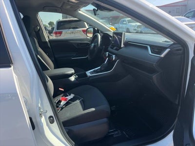 2025 Toyota RAV4 HYBRID LE