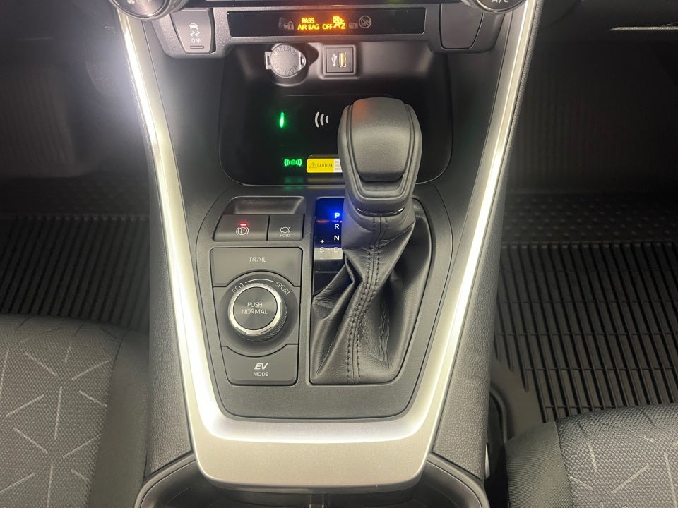 2025 Toyota RAV4 Hybrid Hybrid XLE