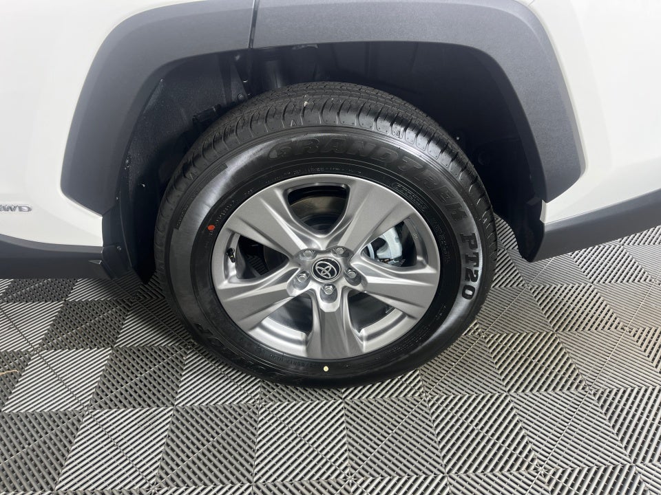 2025 Toyota RAV4 Hybrid Hybrid XLE