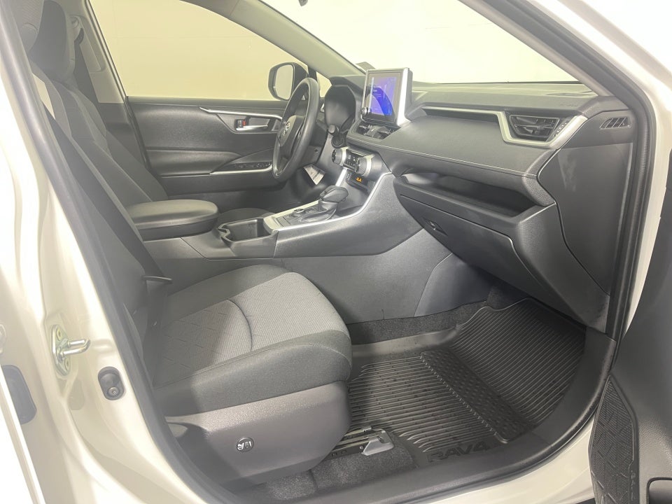 2025 Toyota RAV4 Hybrid Hybrid XLE