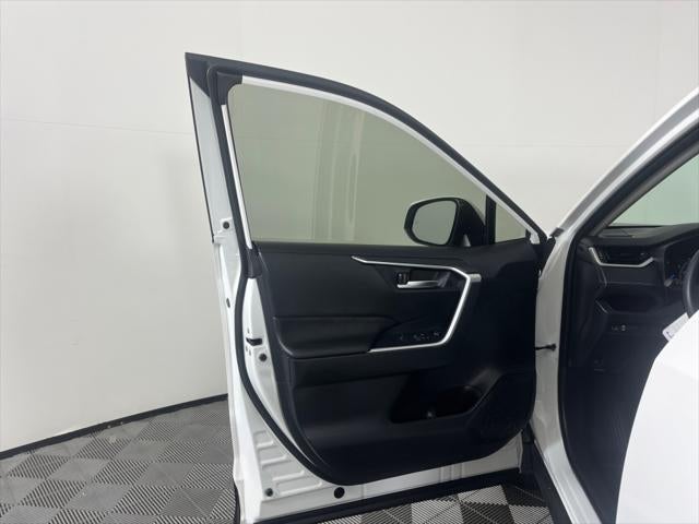 2025 Toyota RAV4 Hybrid Hybrid XLE