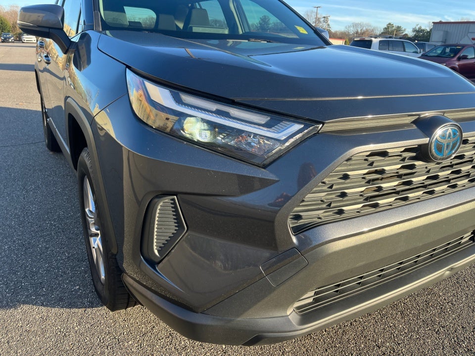 2022 Toyota RAV4 HYBRID XLE