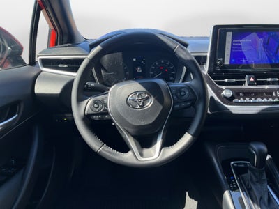 2025 Toyota COROLLA HATCHBACK SE