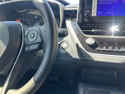 2025 Toyota COROLLA HATCHBACK SE