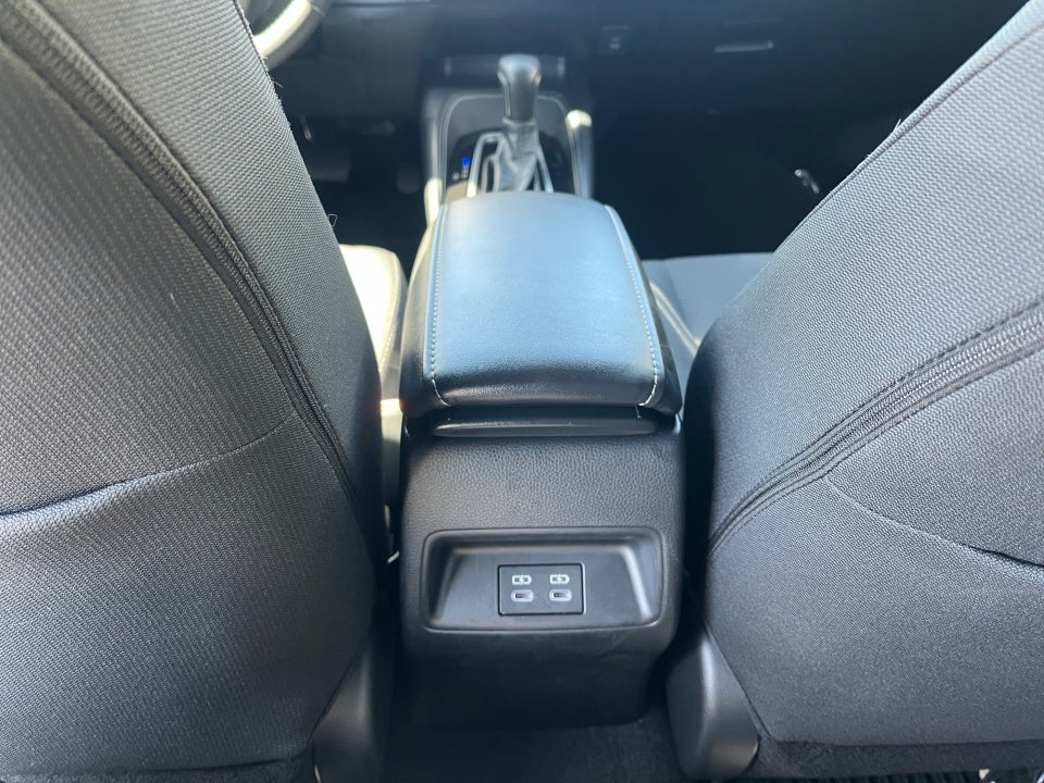 2025 Toyota COROLLA HATCHBACK SE