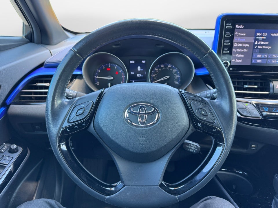 2022 Toyota C-HR XLE