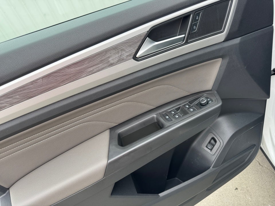 2023 Volkswagen Atlas Cross Sport 2.0T SE w/Technology