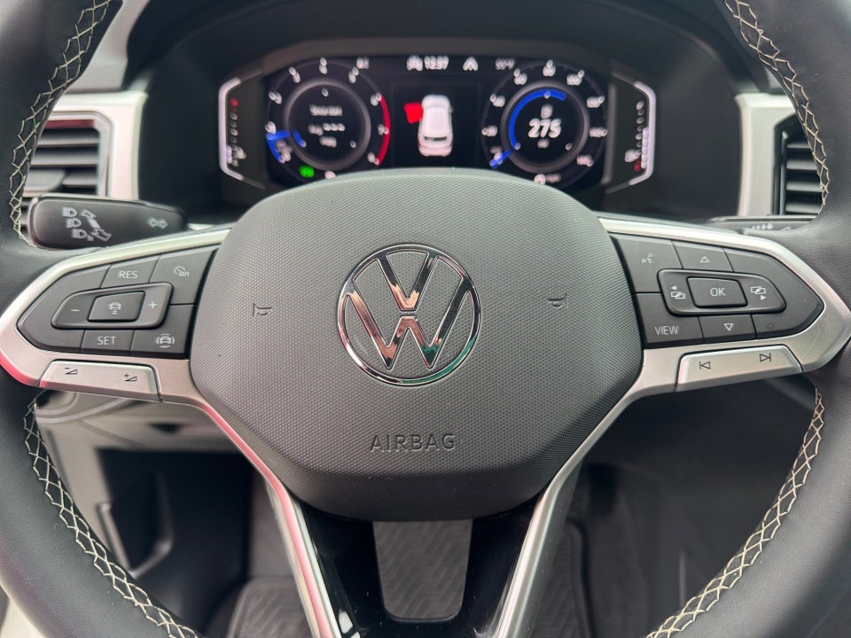 2023 Volkswagen Atlas Cross Sport 2.0T SE w/Technology