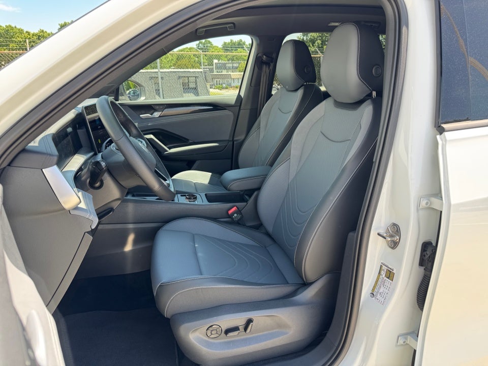 2025 Volkswagen Tiguan 2.0T SE R-Line Black