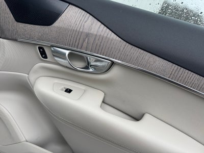 2023 Volvo XC90 B5 Plus