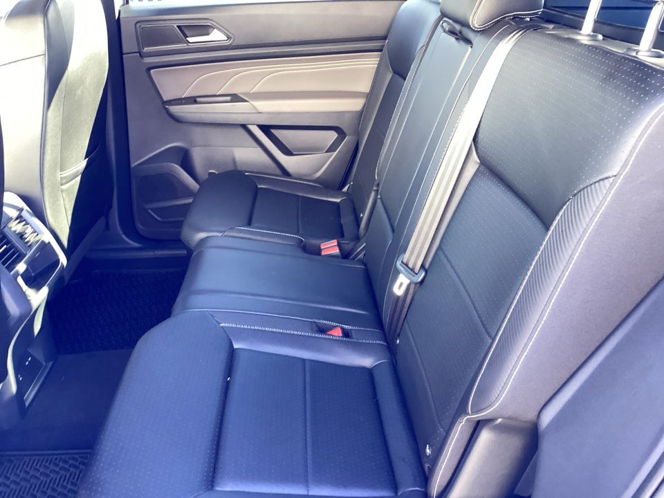 2023 Volkswagen Atlas Cross Sport 3.6L V6 SEL R-Line Black