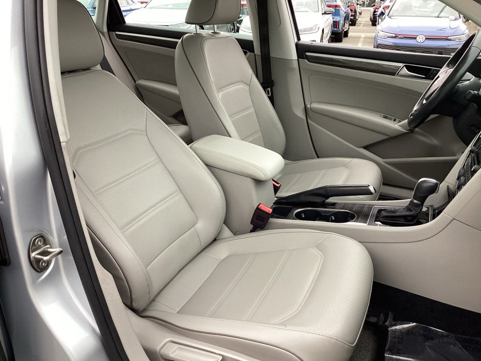 2018 Volkswagen Passat 2.0T SE