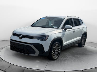 2025 Volkswagen Taos SE