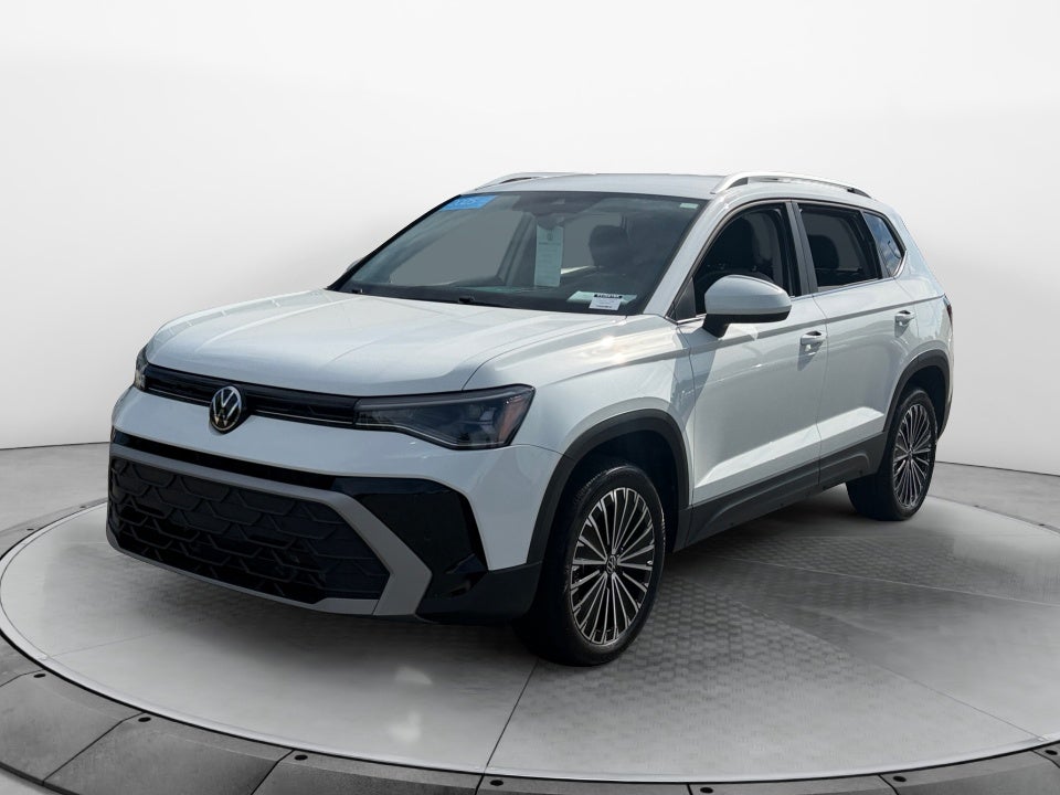 2025 Volkswagen Taos SE