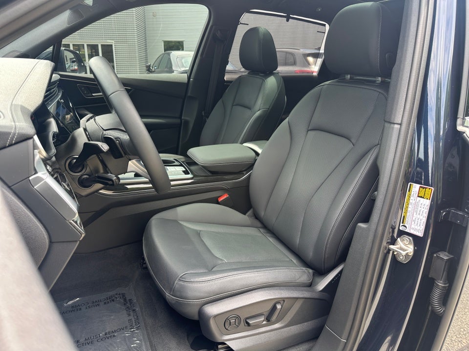 2025 Audi Q7 Premium Plus