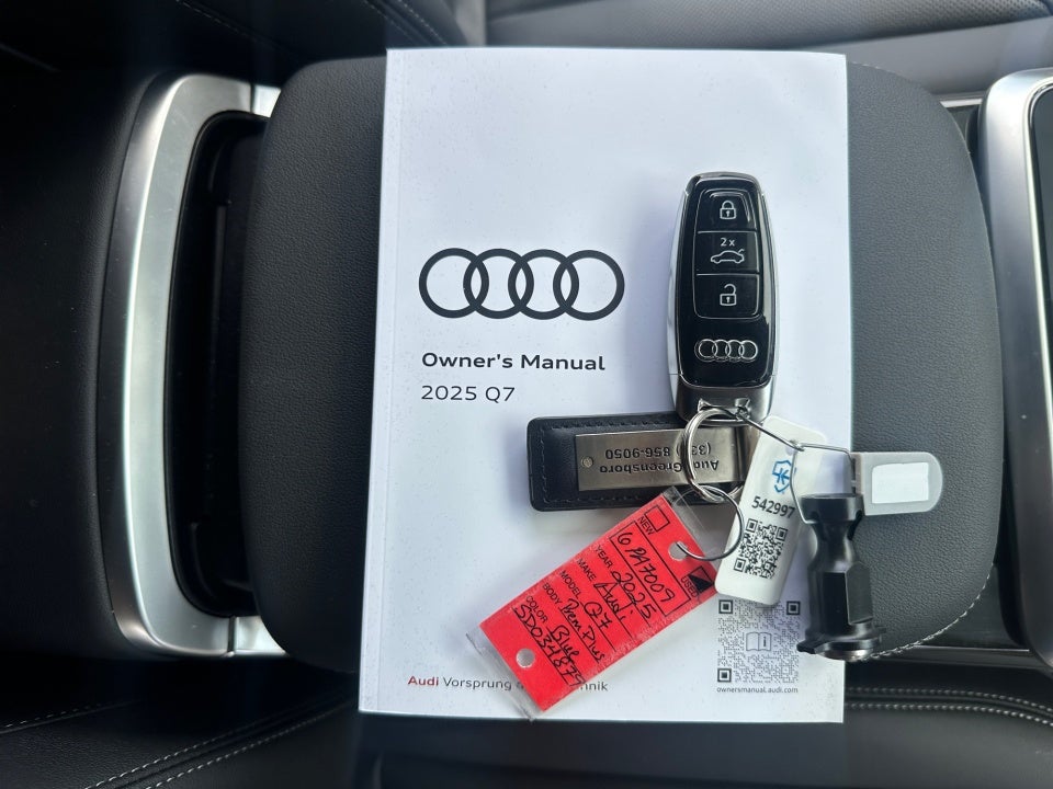 2025 Audi Q7 Premium Plus