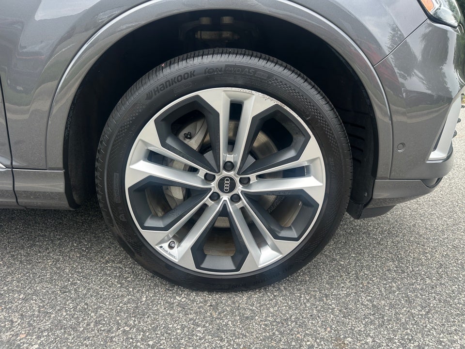 2022 Audi Q7 Premium Plus