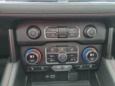 2024 Chevrolet Suburban 4WD RST