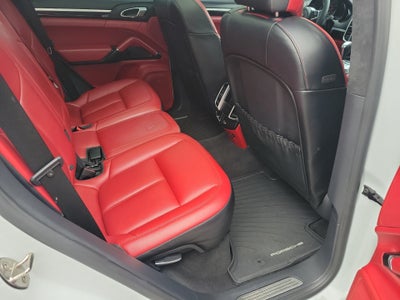 2016 Porsche Cayenne GTS