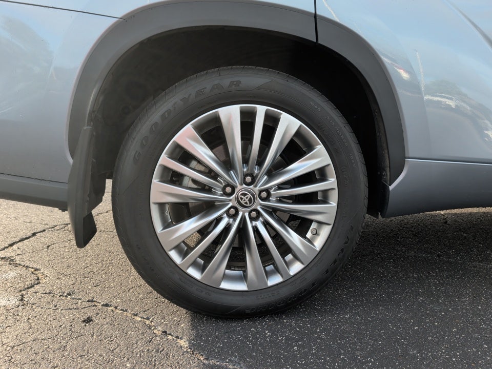 2024 Toyota Highlander Hybrid Hybrid Platinum