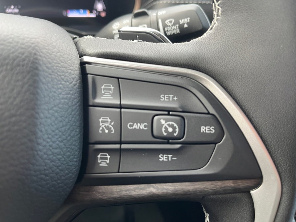 2025 Jeep Grand Cherokee L Limited 4x4