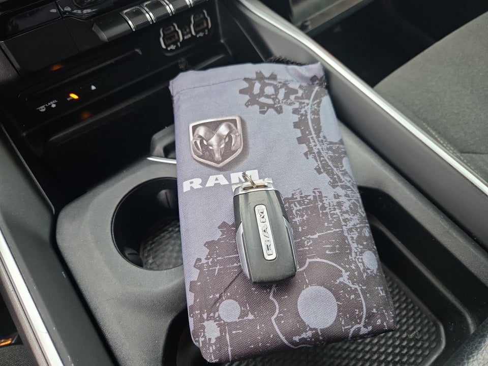 2019 RAM 1500 Big Horn/Lone Star Crew Cab 4x4 5'7" Box