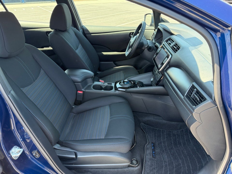 2025 Nissan LEAF SV PLUS