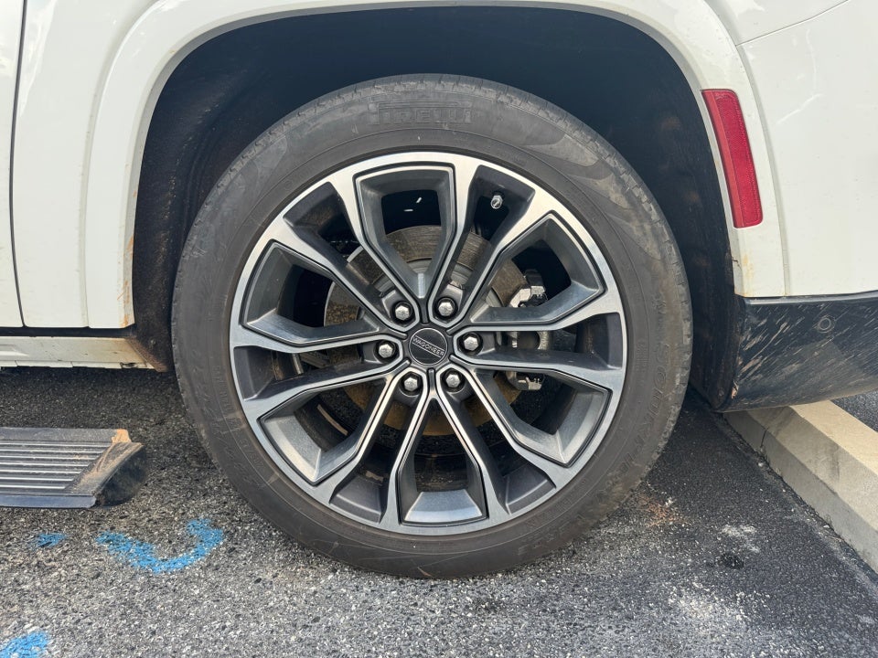 2023 Jeep Grand Wagoneer L Series III
