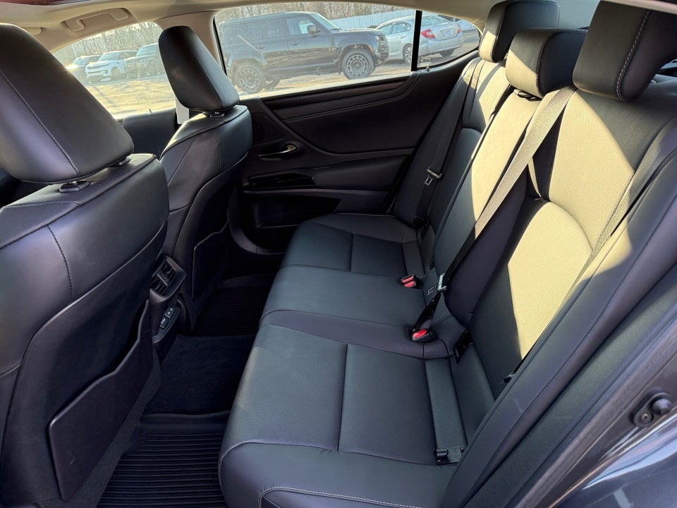 2023 Lexus ES 350 Ultra Luxury