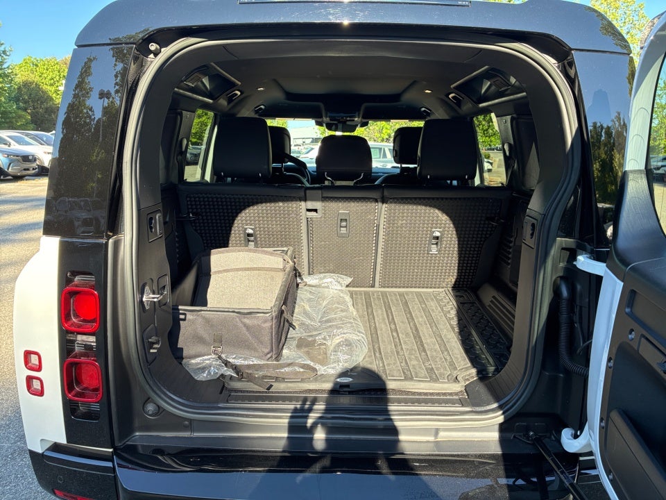 2023 Land Rover Defender 110 X-Dynamic SE