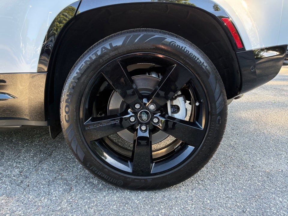 2023 Land Rover Defender 110 X-Dynamic SE