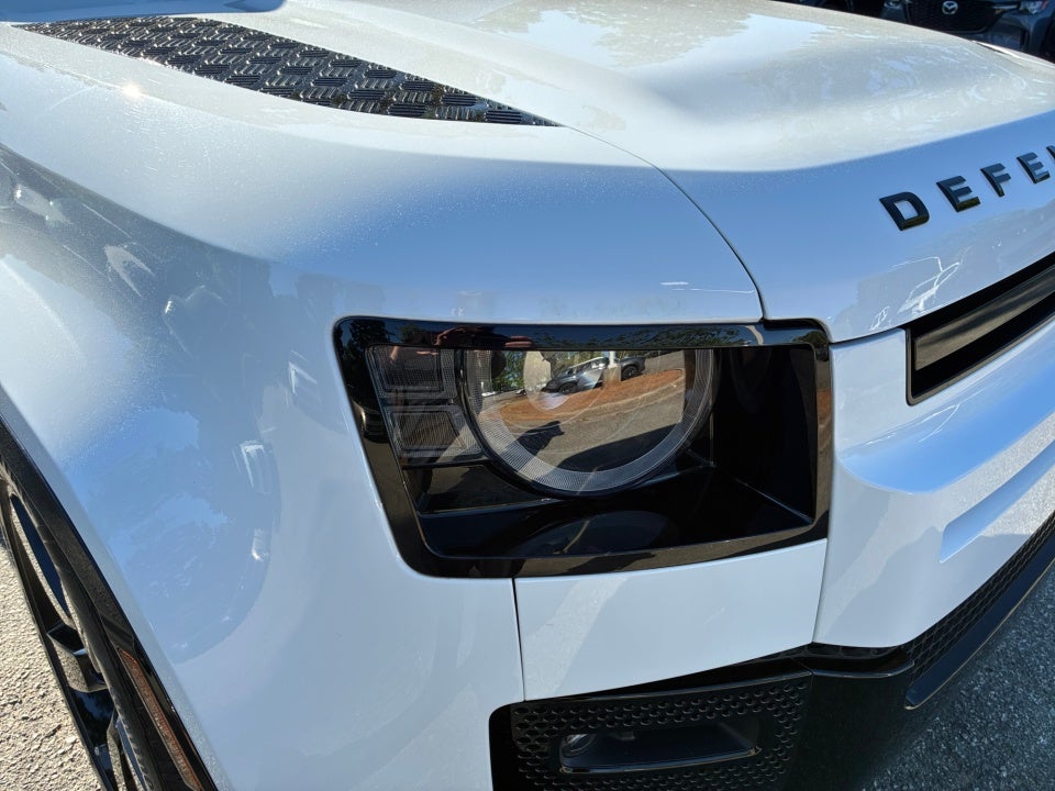 2023 Land Rover Defender 110 X-Dynamic SE