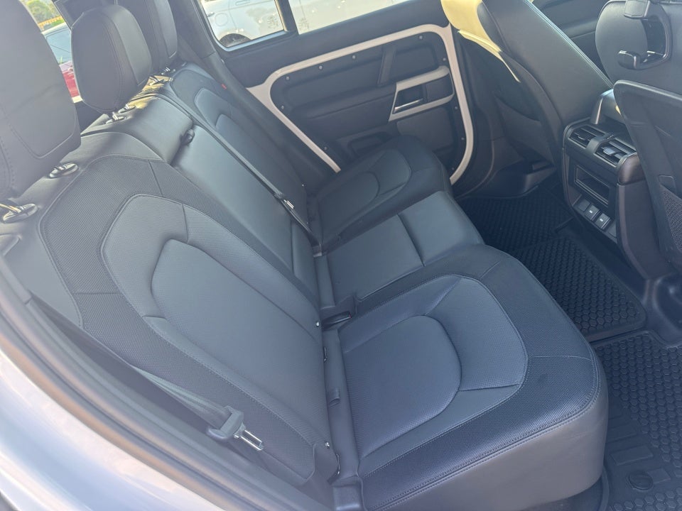 2023 Land Rover Defender 110 X-Dynamic SE