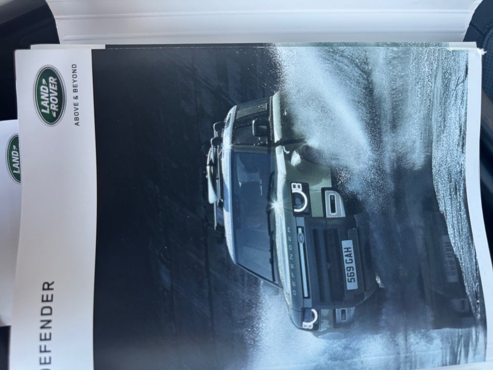 2023 Land Rover Defender 110 X-Dynamic SE