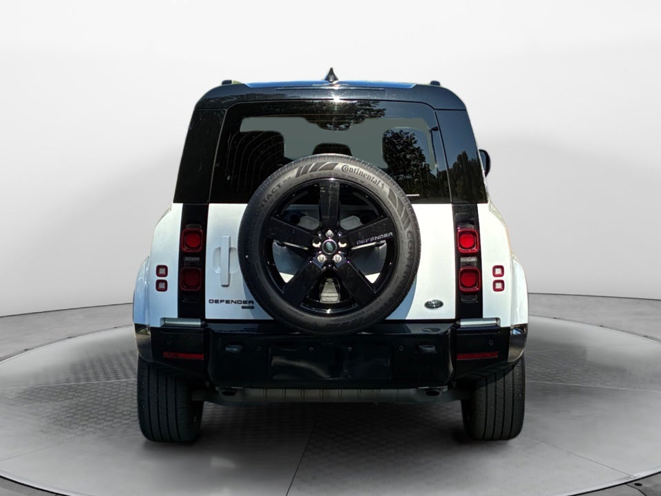 2023 Land Rover Defender 110 X-Dynamic SE