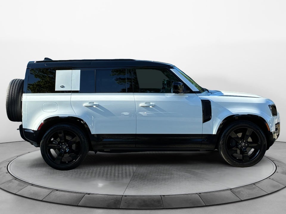 2023 Land Rover Defender 110 X-Dynamic SE