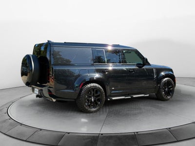 2024 Land Rover Defender Outbound