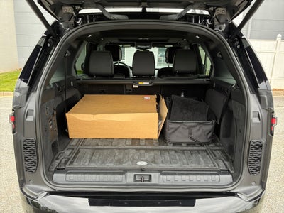2025 Land Rover Discovery P360 Dynamic SE